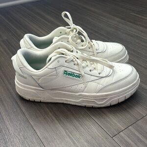 White Women’s Reeboks 7.5 Club C 85 Vintage Style
